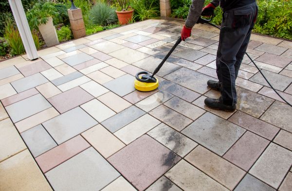 Patio Washing in Novato