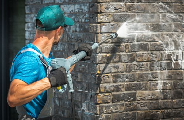 Cost of Brick Wall Washing in Novato