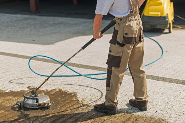 Cost of Townhouse Driveway Cleaning in Novato