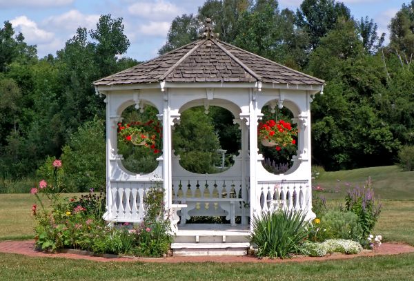 Cost of Gazebo Cleaning in Novato