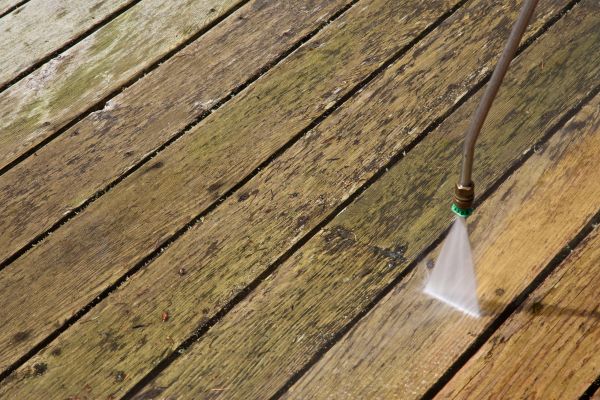 Deck Mold Removal in Novato