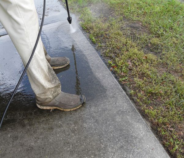 Cost of Concrete Slab Powerwashing in Novato